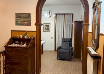 5b3819f2-2448-46b4-beef-15df6cc8e139.jpg - Semi-detached house Via Salicello 170, Castelnuovo Magra - photo 4