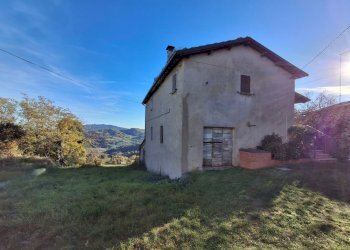 esterno severini cristian new.jpg - Magazzino Via Castelnuovo 16, San Leo - foto 2