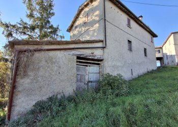 esterno 4 severini cristian new.jpg - Magazzino Via Castelnuovo 16, San Leo - foto 5