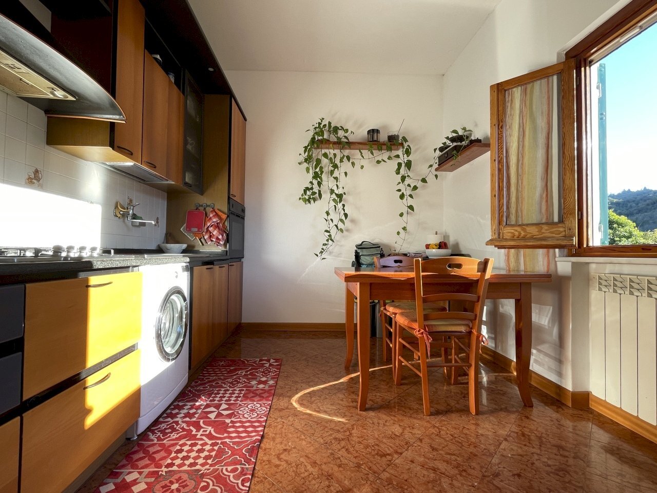 cucina vendita appartamento fontanegli genova.JPG - Quadrilocale Salita alla Chiesa di Fontanegli  21, Genova (zona Struppa) - foto 1