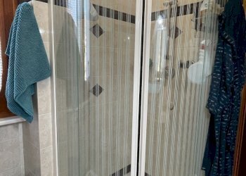 bagno vendita appartamento fontanegli genova (3).J - Quadrilocale Salita alla Chiesa di Fontanegli  21, Genova (zona Struppa) - foto 12