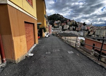 WhatsApp Image 2025-11-20 at 11.27.13 (2).jpeg - Box Via Belsito 23 R, Genova (zona Nervi) - foto 3