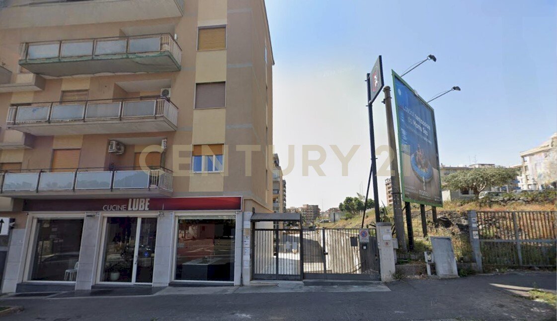 5.jpg - Box Viale Vittorio Veneto 267, Catania - photo 1