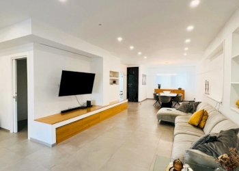 WhatsApp Image 2025-11-13 at 12.37.22 (2).jpeg - Villa a Schiera Via Michele Massari 13, Lecce - foto 12