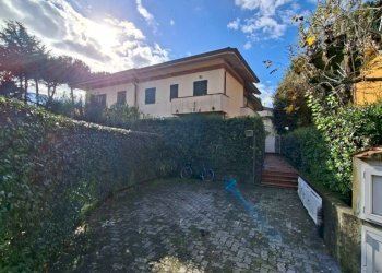 WhatsApp Image 2025-11-20 at 09.58.23.jpeg - Appartamento Massa - foto 1