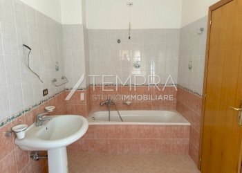 32.jpeg - Appartamento Via Battiati 96, Adrano - foto 9