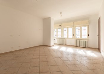 12. Sala Riunioni.JPG - Office Via Gian Battista Pergolesi 194, Modena - photo 2