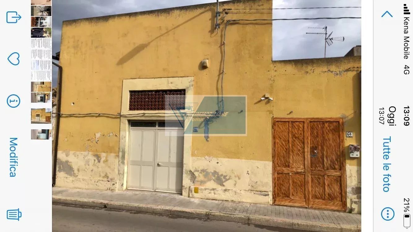 Shop Via dell' Agro Priolese, Priolo Gargallo - photo 1