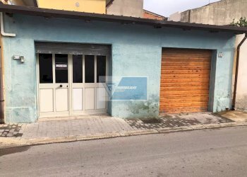 Negozio Via dell' Agro Priolese, Priolo Gargallo - foto 2