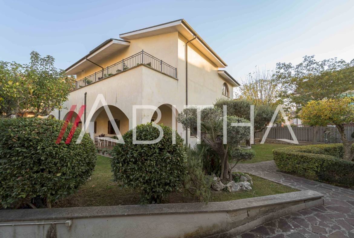 Villa Via Molise, Fonte Nuova - photo 1
