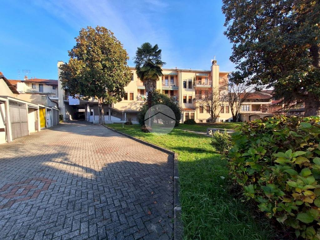Quadrilocale Piazza Don Luigi Vesco, Strambino - foto 1