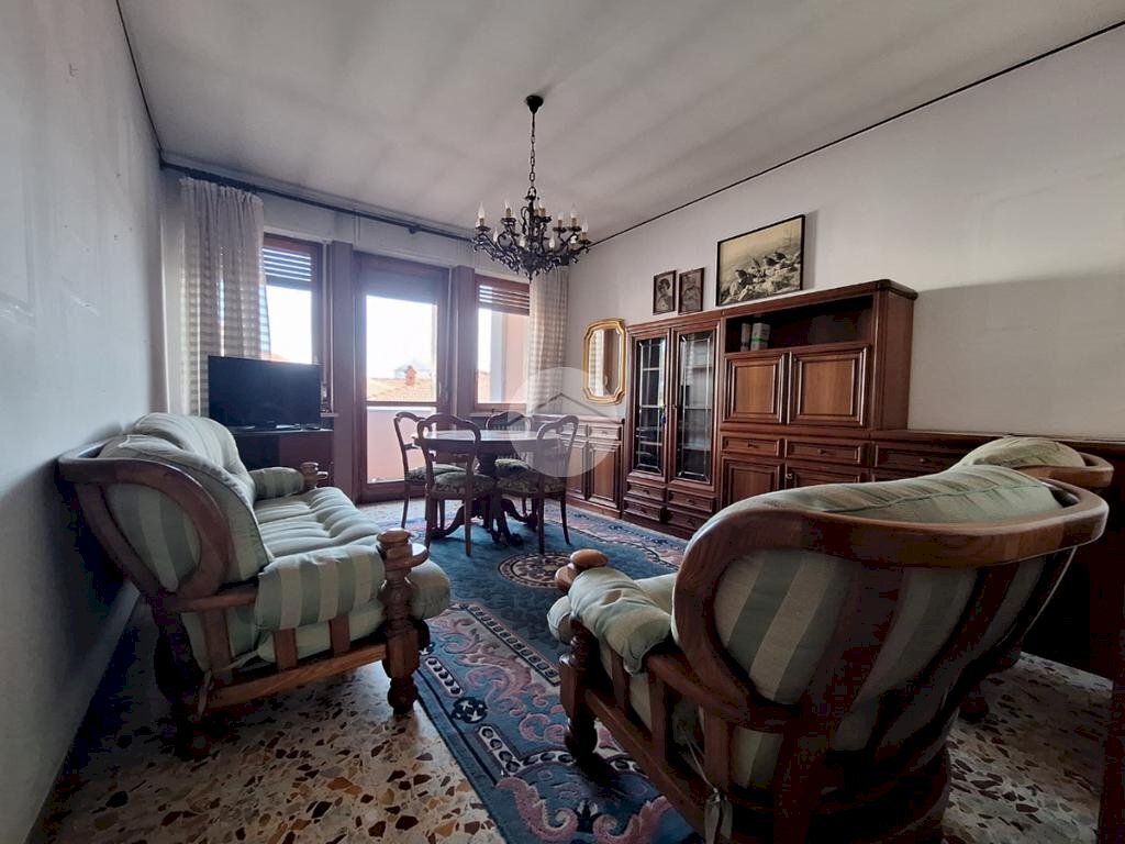 Quadrilocale Piazza Don Luigi Vesco, Strambino - foto 3