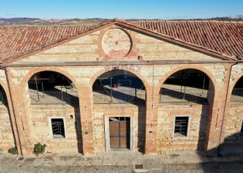 Casale strada provinciale 
 Montemagno, AT, Montemagno - foto 1