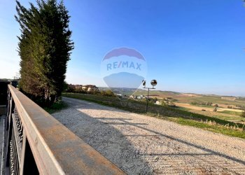 Casale strada provinciale 
 Montemagno, AT, Montemagno - foto 21