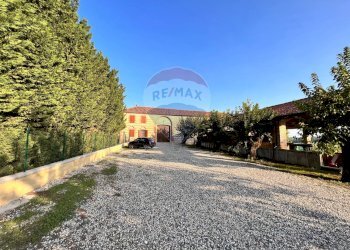 Casale strada provinciale 
 Montemagno, AT, Montemagno - foto 22