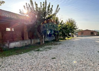 Casale strada provinciale 
 Montemagno, AT, Montemagno - foto 23