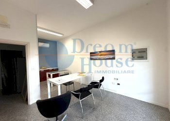 Foto 2 - Locale Commerciale Via Fabio Filzi, Martinsicuro - foto 2