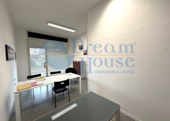 Foto 5 - Locale Commerciale Via Fabio Filzi, Martinsicuro - foto 5