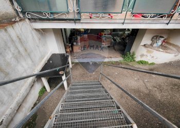 Scale - Locale Commerciale Via Dei Faenzari
 
1, Napoli - foto 6