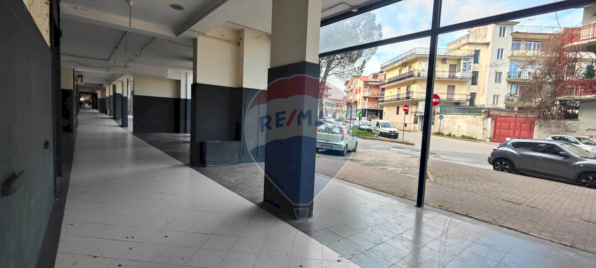 Edificio all\'aperto - Locale Commerciale via vecchia Sant'Antonio, Afragola - foto 1