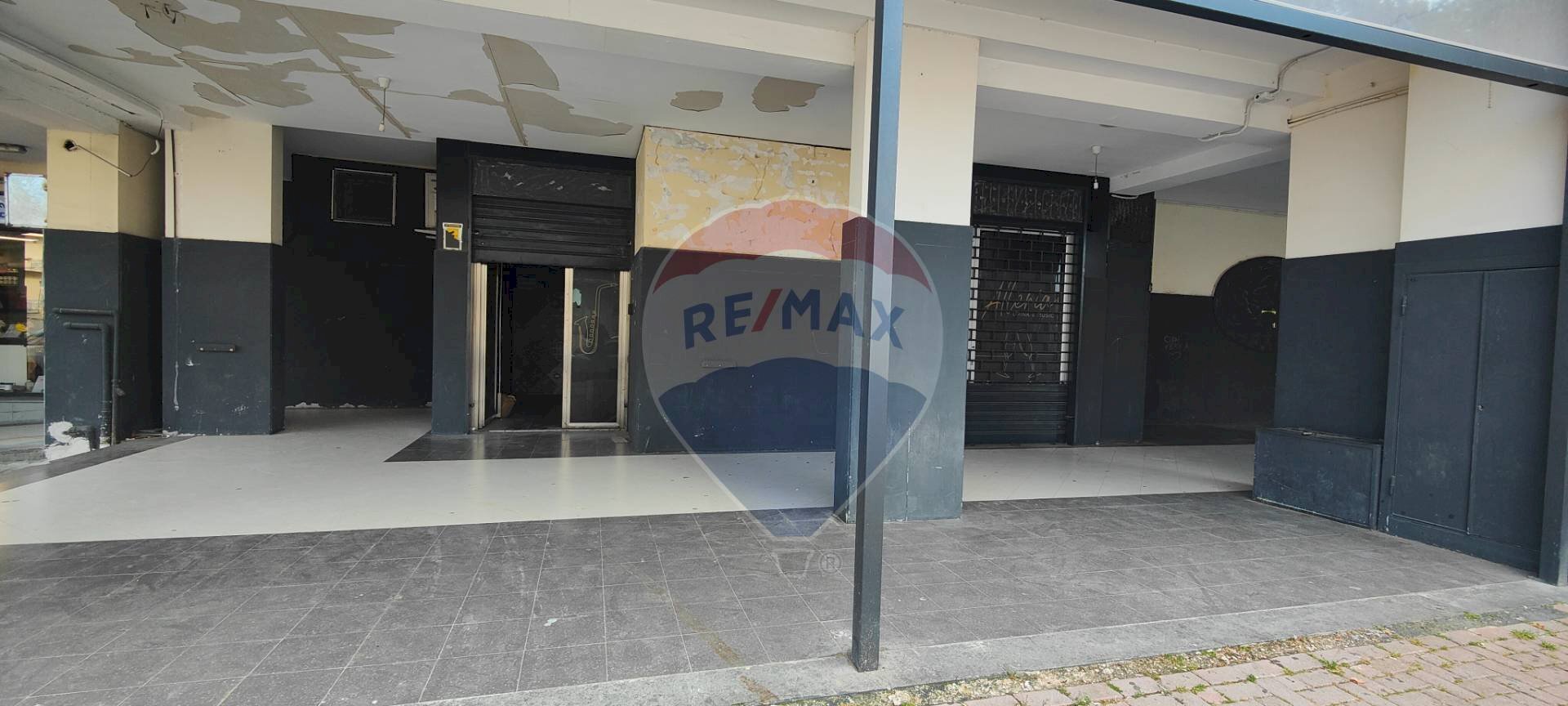 Ricezione / Lobby - Locale Commerciale via vecchia Sant'Antonio, Afragola - foto 3