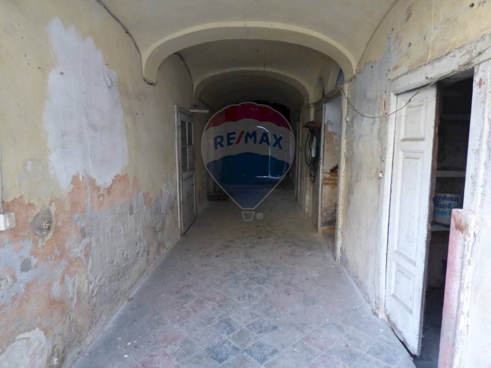 Hall / corridoio - Casa semi indipendente libertà, Casalzuigno - foto 3