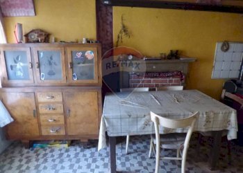 Sala da pranzo - Casa semi indipendente libertà, Casalzuigno - foto 12