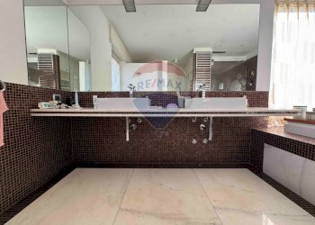 Bagno - Villa VIA MANZONI
 
24, Morazzone - photo 11