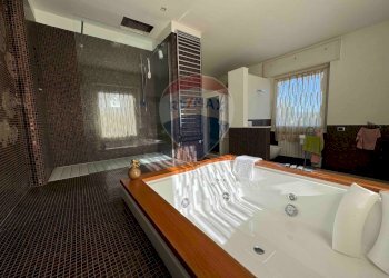 Bagno - Villa VIA MANZONI
 
24, Morazzone - photo 12