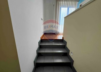 Scale - Villa VIA MANZONI
 
24, Morazzone - photo 34