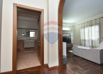 Hall / corridoio - Quadrilocale Via Emanuele Bellia
 
260, Paterno - foto 13