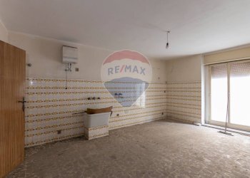 Stanza vuota - Casa indipendente via Don Luigi Sturzo
 
63-65, Caltagirone - foto 2