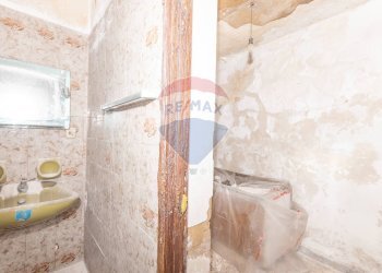 Bagno - Casa indipendente via Don Luigi Sturzo
 
63-65, Caltagirone - foto 11