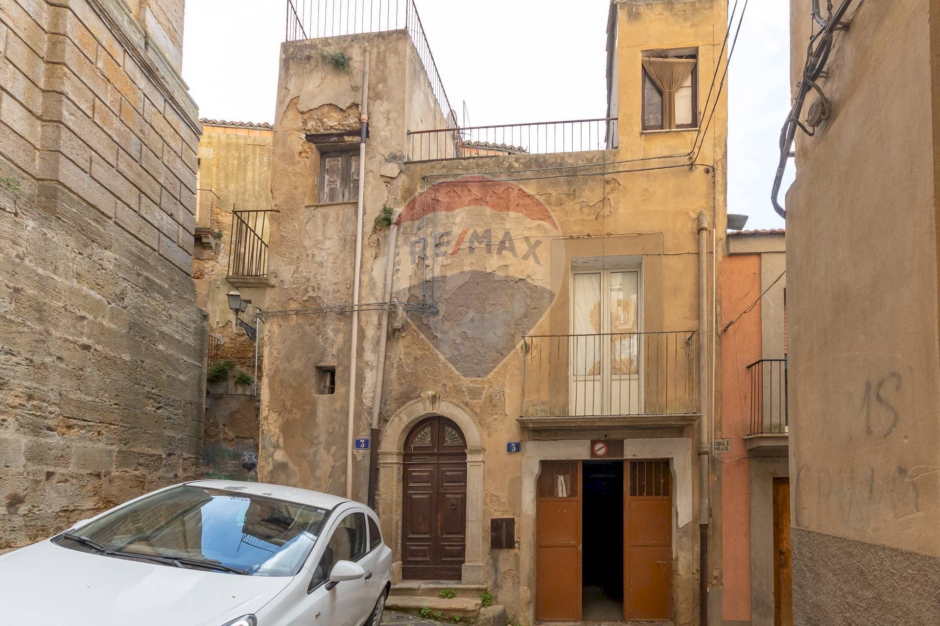 Edificio all\'aperto - Casa semi indipendente Via Reitano
 
3-5, Caltagirone - foto 2