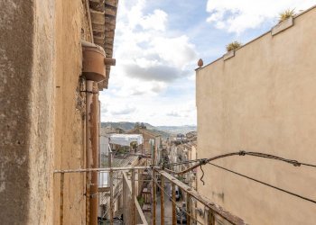 Edificio all\'aperto - Casa semi indipendente Via Reitano
 
3-5, Caltagirone - foto 12