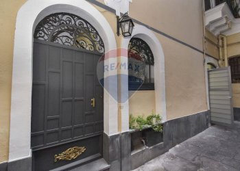Edificio all\'aperto - Appartamento Via Umberto
 
160, Catania - foto 3