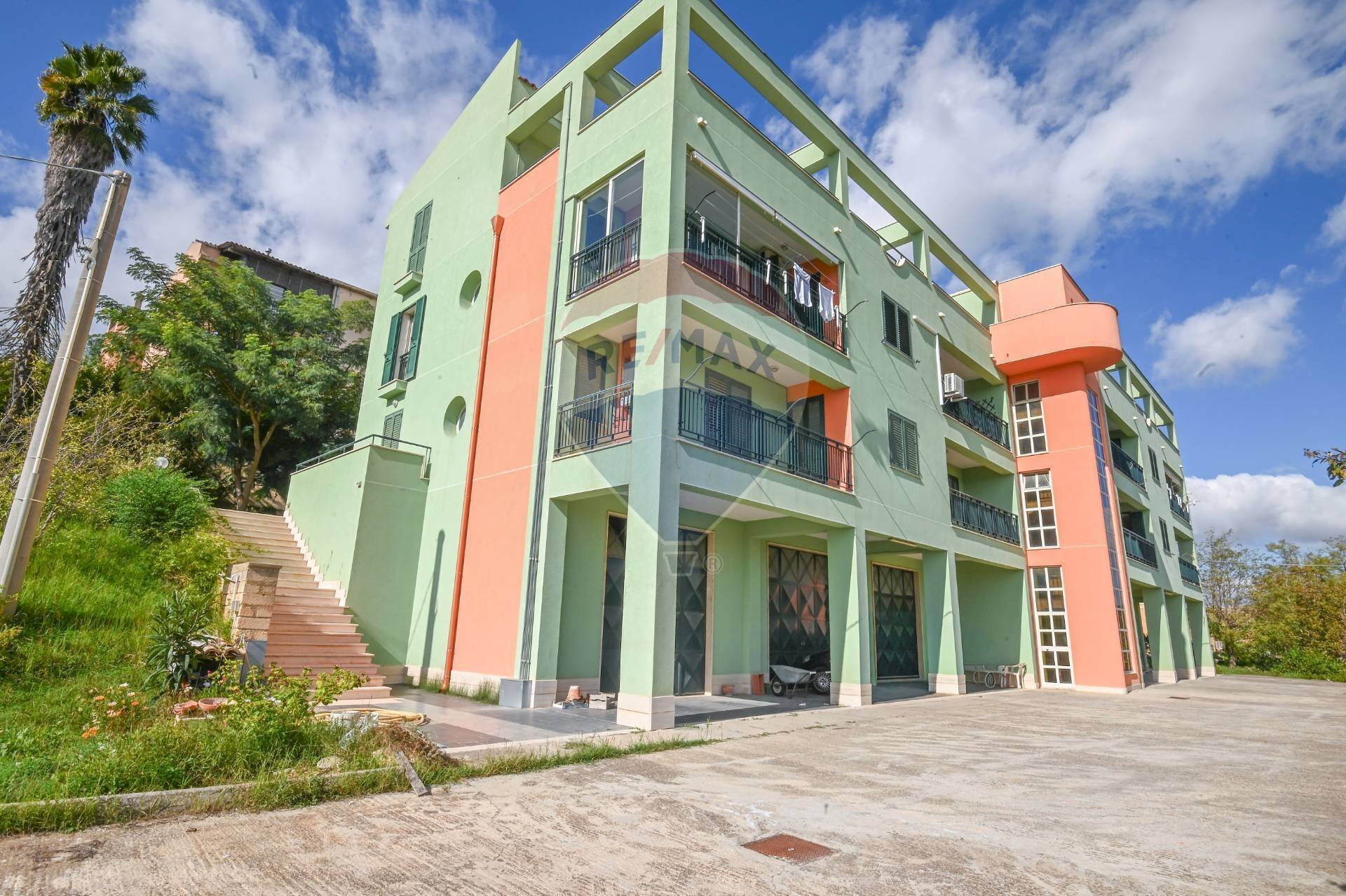 Edificio all\'aperto - Quadrilocale Via Bardella
 
snc, Caltagirone - foto 1