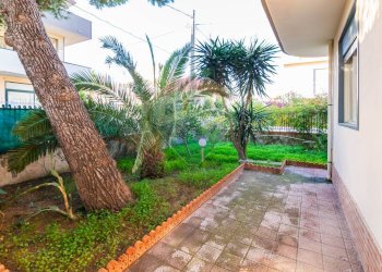 Giardino - Villa Via Mar Rosso
 
8, Catania - foto 13