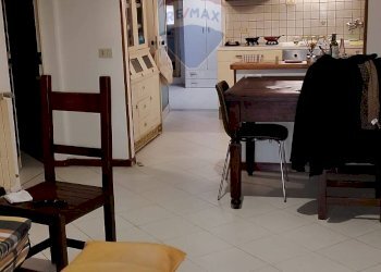 Sala da pranzo - Casa semi indipendente Località Villarosa
 
25, Castel Focognano - foto 5