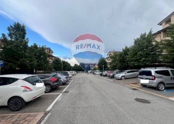 Edificio all\'aperto - Magazzino Perugia - foto 2