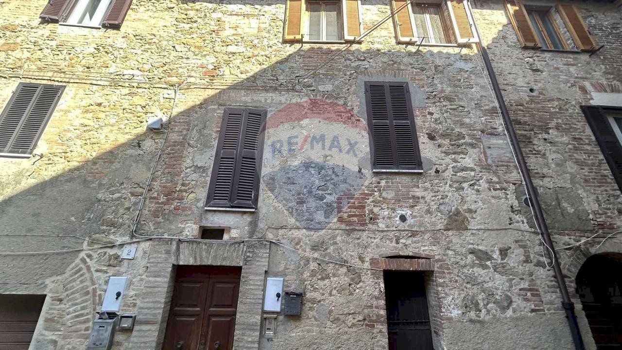 Casa all\'aperto - Quadrilocale Corso Vittorio Emanuele
 
2, Marsciano - foto 1