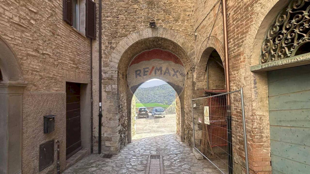 Edificio all\'aperto - Quadrilocale Corso Vittorio Emanuele
 
2, Marsciano - foto 1