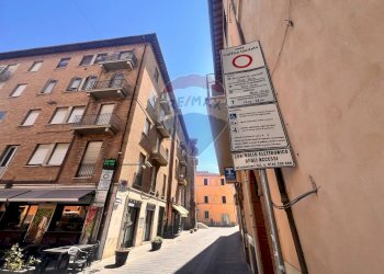 Edificio all\'aperto - Ufficio Via Giuseppe Garibaldi
 
1, Foligno - foto 11