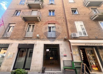 Edificio all\'aperto - Ufficio Via Giuseppe Garibaldi
 
1, Foligno - foto 13