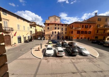 Edificio all\'aperto - Ufficio Via Giuseppe Garibaldi
 
1, Foligno - foto 18