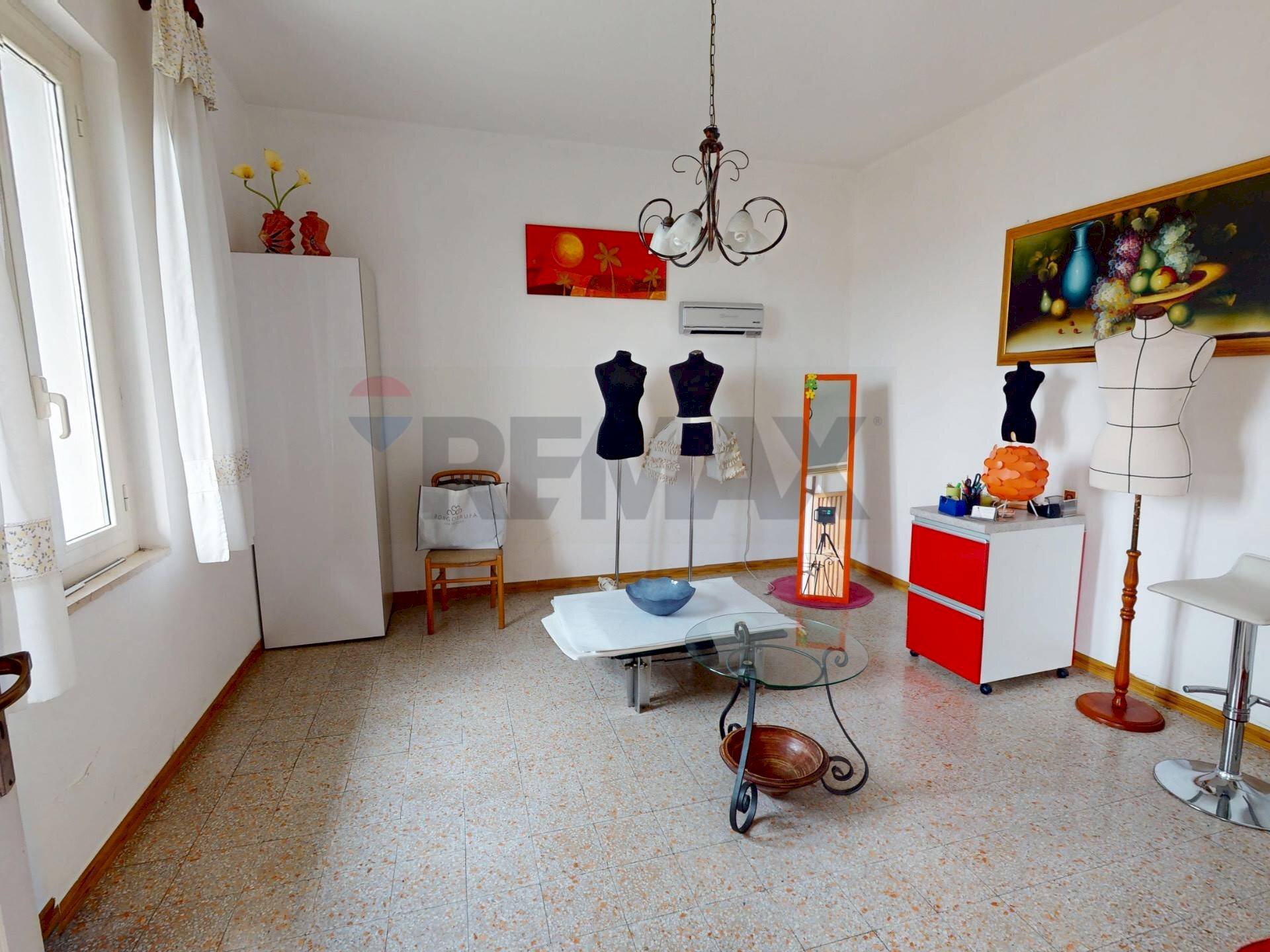 Soggiorno - Four-room apartment Via Montepennino
Snc, Spello - photo 3