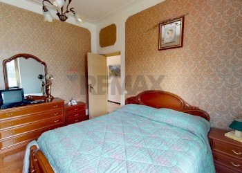Camera / camera da letto - Four-room apartment Via Montepennino
 
Snc, Spello - photo 11