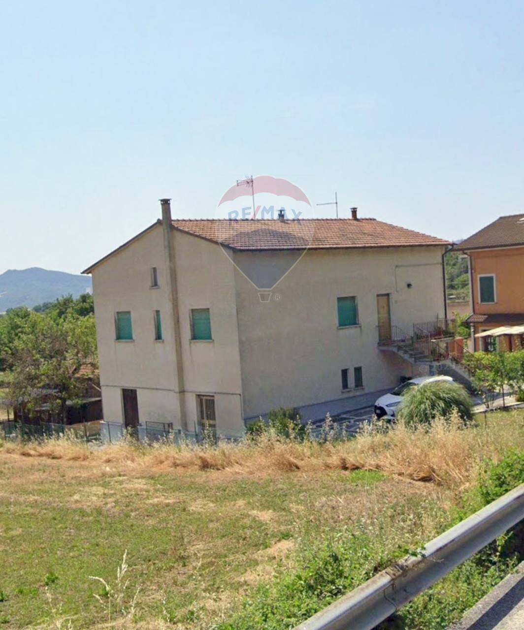 Casa all\'aperto - Semi-detached house Via Flaminia
111, Fossato di Vico - photo 3