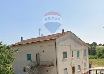 Casa all\'aperto - Casa semi indipendente Via Flaminia
 
111, Fossato di Vico - foto 8