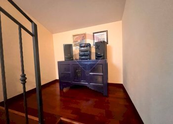Hall / corridoio - Three-room apartment VIA CAPODACQUA
 
10, Foligno - photo 16